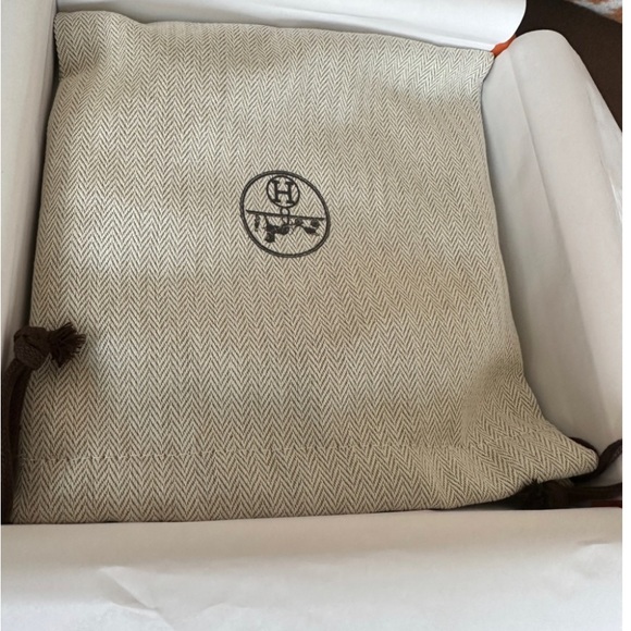 Hermes Kelly Buckle Belt - Gold with Palladium hardware - Picture 6 of 11